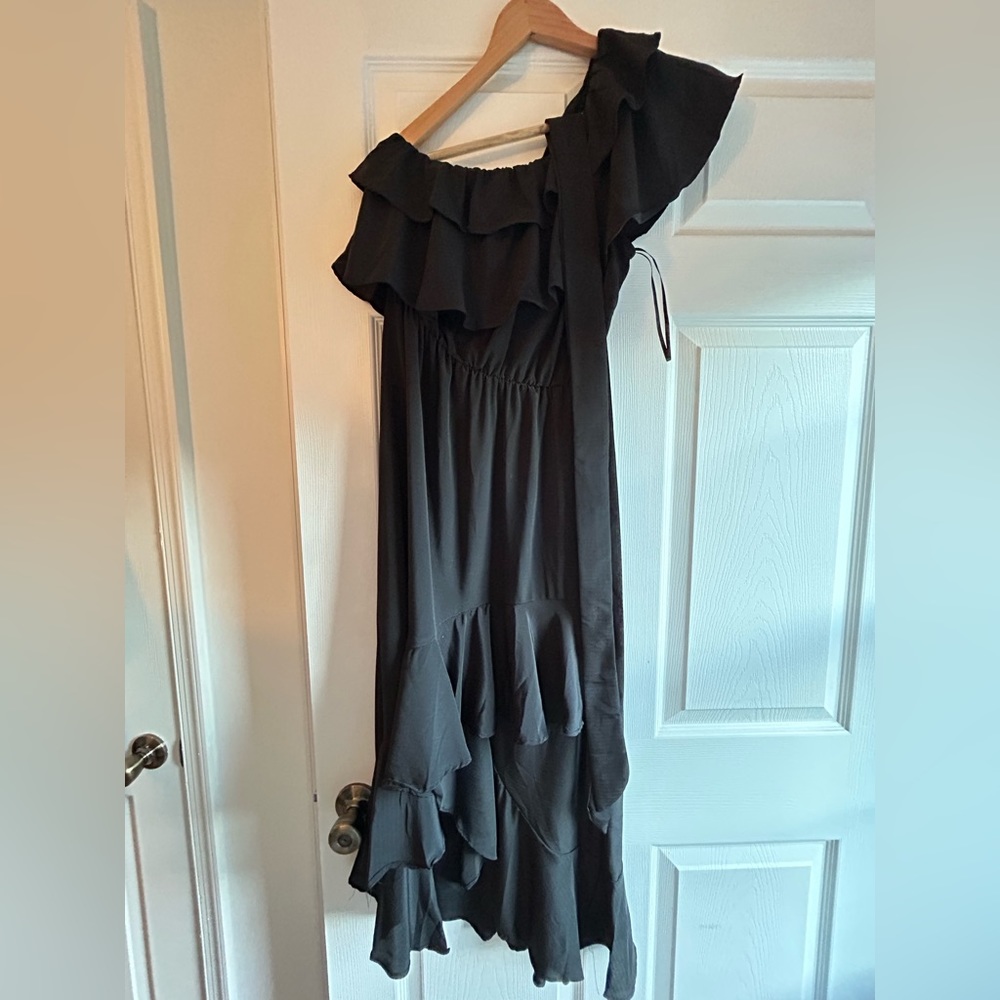 One shoulder ruffle tiered dress